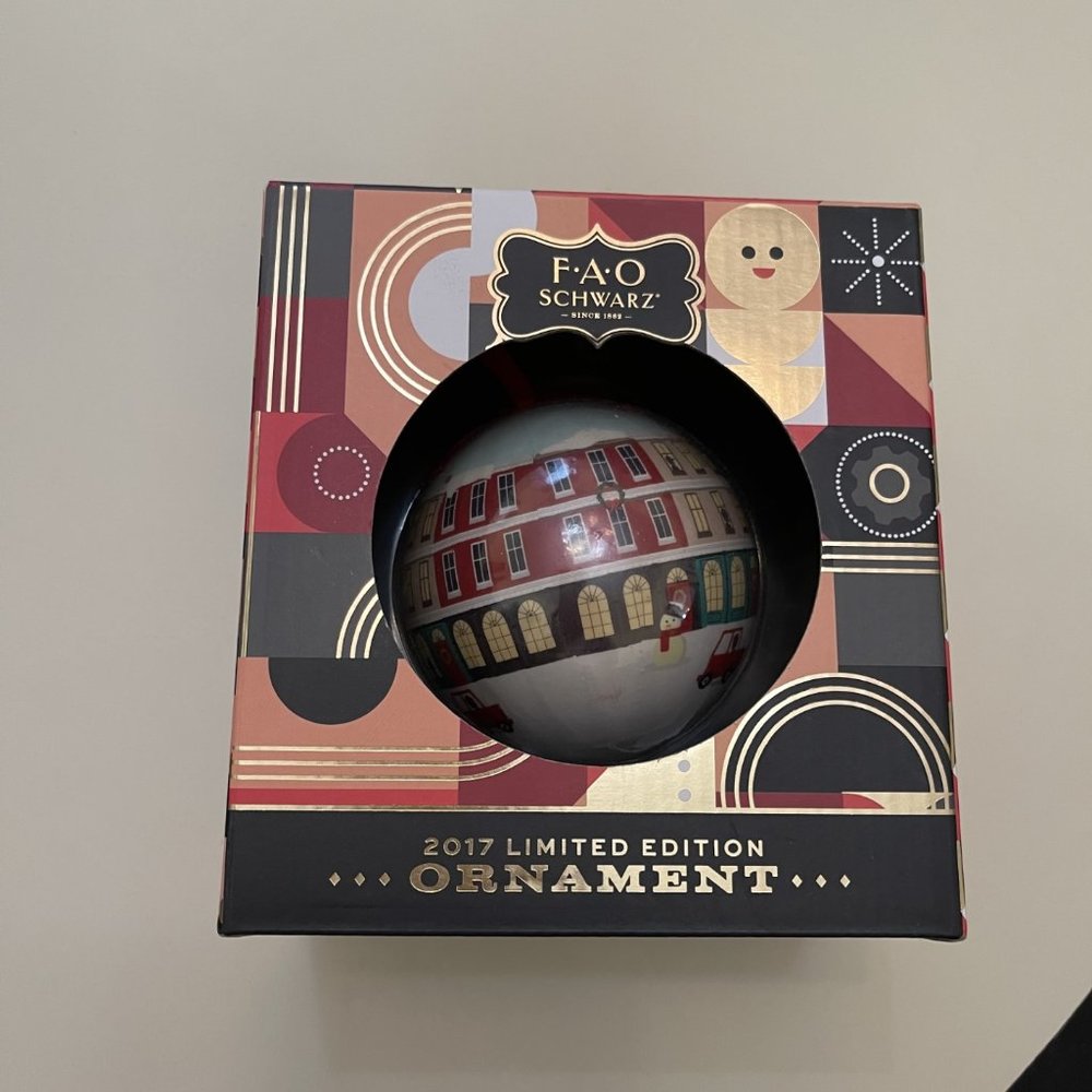 FAO Schwarz 2017 Limited Edition decorative Christmas ornament, NEW, in the box